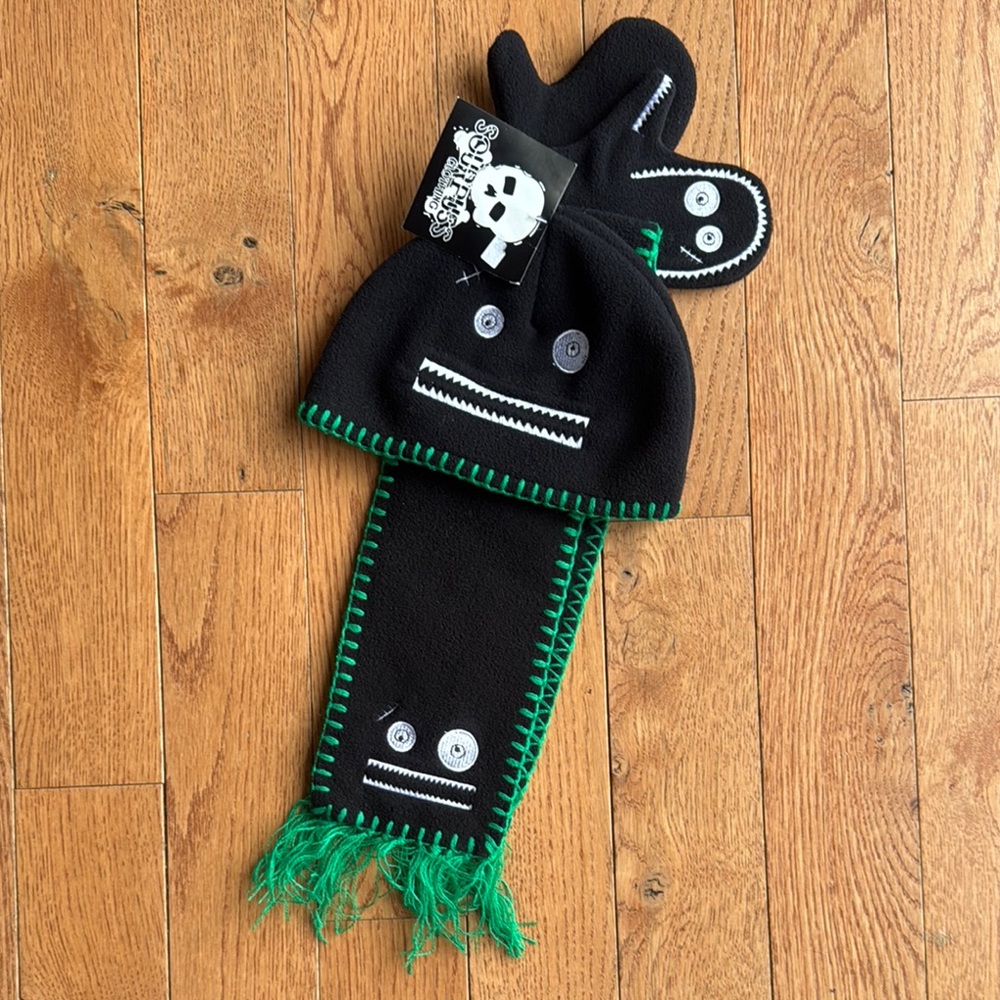 Sourpuss Kids Winter Hat, Mitts, and Scarf Set